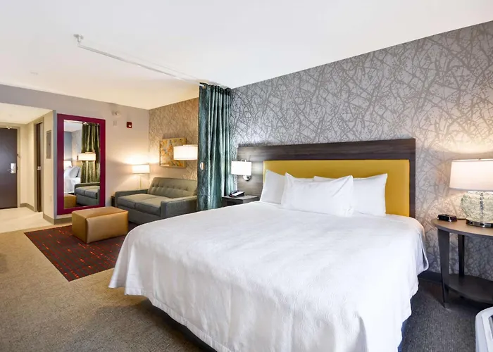 Home2 By Hilton Airport East Broad Hotel 3*